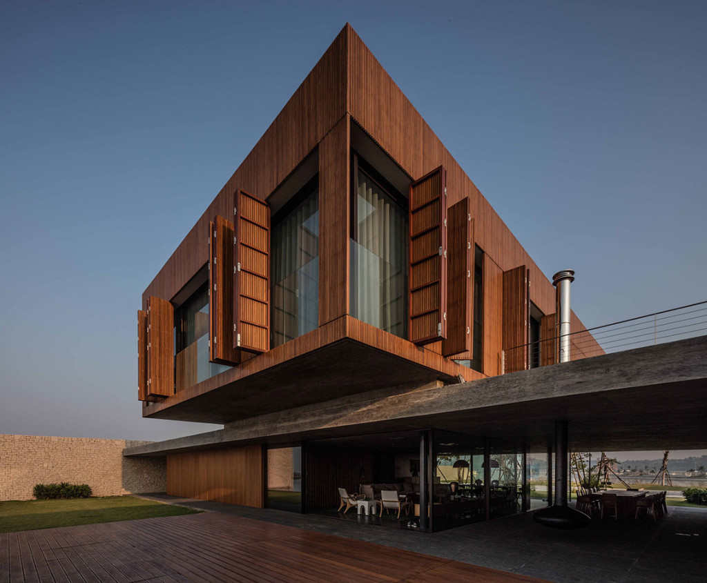 Caye Sereno is one of Vietnam's most high profile properties, sitting at the UNESCO Heritage-listed Halong Bay and designed by Brazilian architect Marcio Kogan and his team Studio mk27 